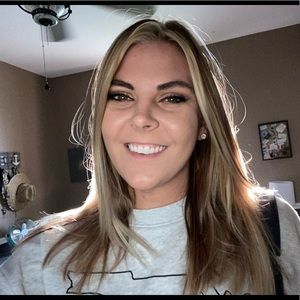 Meet your Posher, Lacey